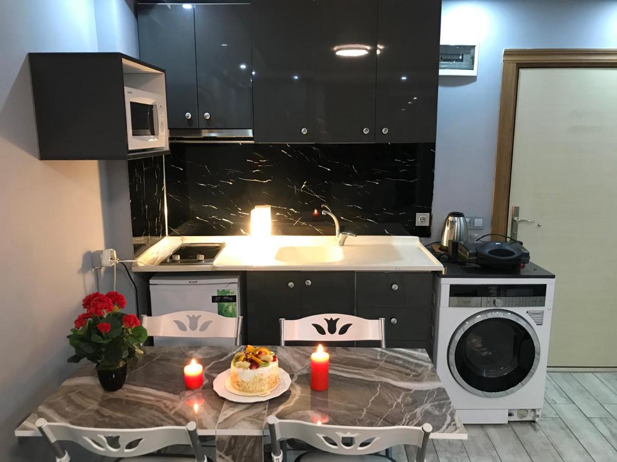 Royalstar Taksim Family Suites Istanbul Exteriör bild